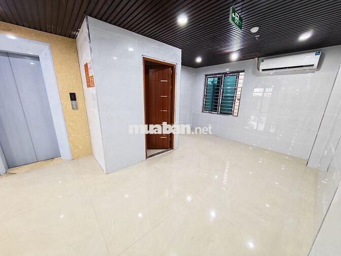 Cho thuê MBKD Thanh máy xịn xò, Mặt đường lớn