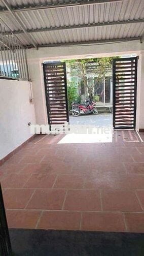 Cho thuê nhà 4 Phòng ngủ Tân Phước Khánh giá 7 tr/ tháng 