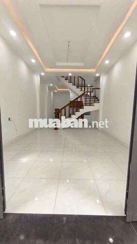 Cho thuê nhà 4 Phòng ngủ Tân Phước Khánh giá 7 tr/ tháng 
