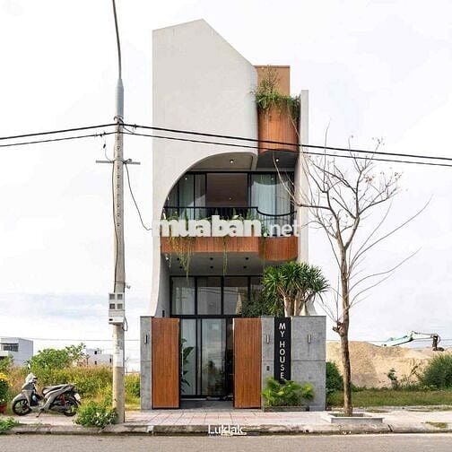 nhà mặt tiền, 112,8m2. 3 phòng ngủ đường 768 trảng dài đồng nai