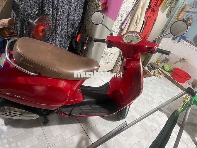 Piaggio Vespa LX125 ie Đỏ