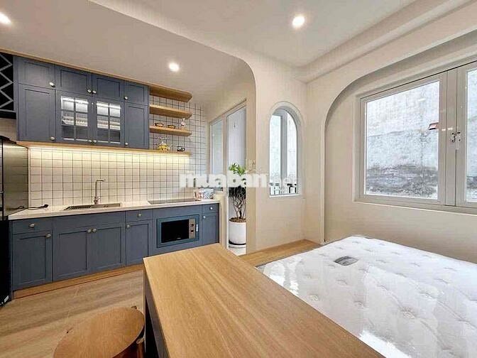 CHDV  FULL NỘI THẤT – BAN CÔNG THOÁNG MÁT – MẶT TIỀN , SÁT BCONS , KHU