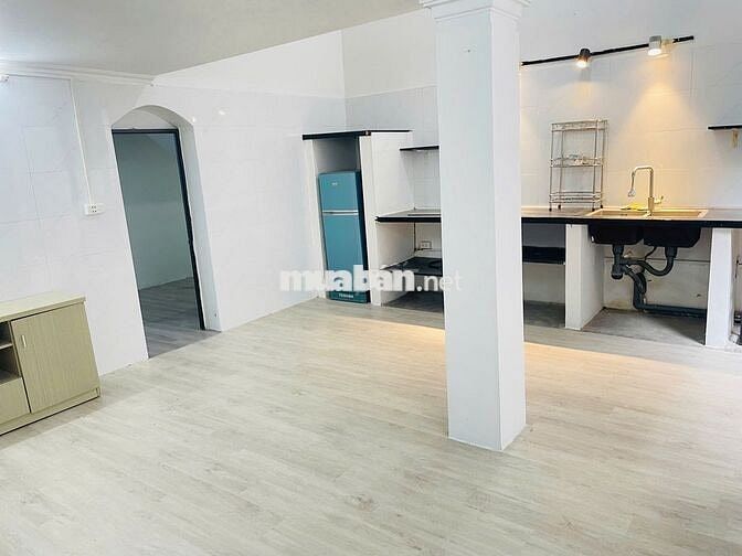 Cho thuê nhà nguyên căn 60m², ngõ 162 Đội Cấn, phường Ngọc Hà, Hà Nội