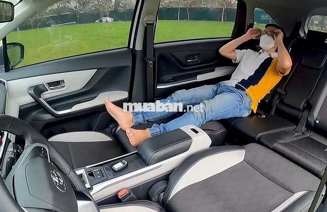 TẶNG 100% TRƯỚC BẠ - TOYOTA VELOZ CROSS