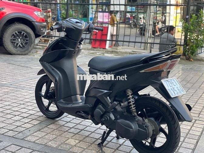 Yamaha Luvias 2011 zin êm trả trc 4tr9 nhận xe