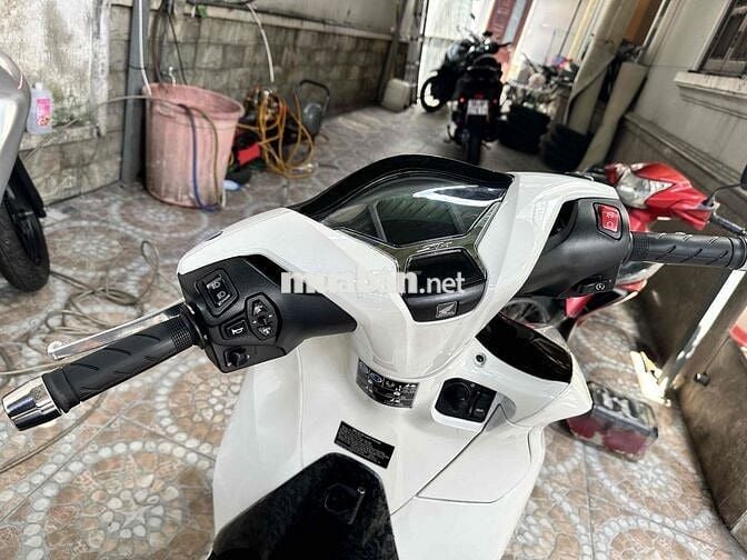 Honda SH 350i 2023 Trắng