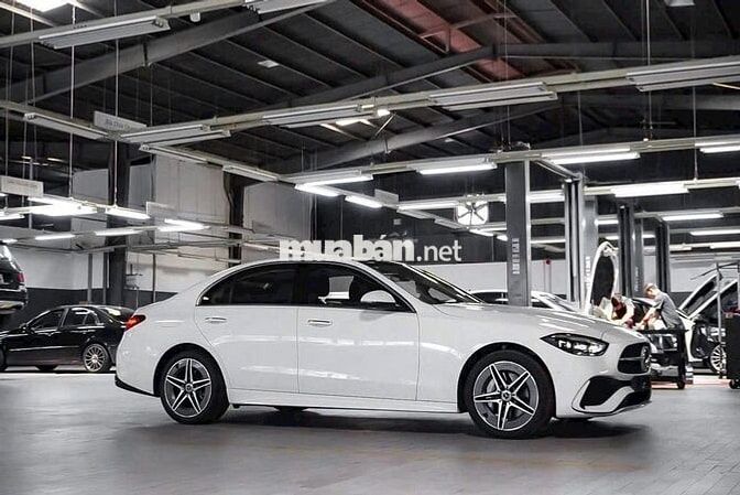 Mercedes-Benz C300 AMG V3 Trắng Polar