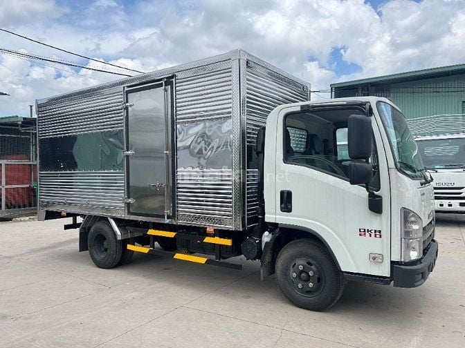 ISUZU QKR 210 THÙNG KÍN – TẢI 1.990 KG | THÙNG DÀI 4.4M | EURO 5