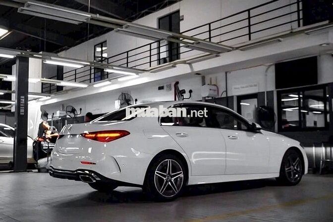 Mercedes-Benz C300 AMG V3 Trắng Polar