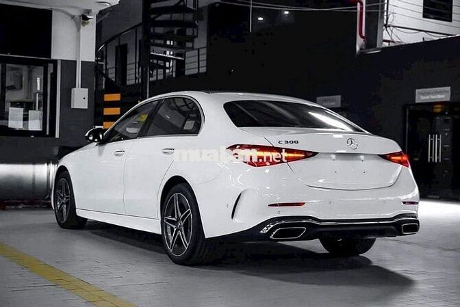 Mercedes-Benz C300 AMG V3 Trắng Polar