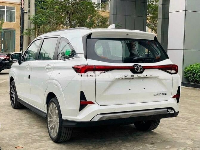TẶNG 100% TRƯỚC BẠ - TOYOTA VELOZ CROSS