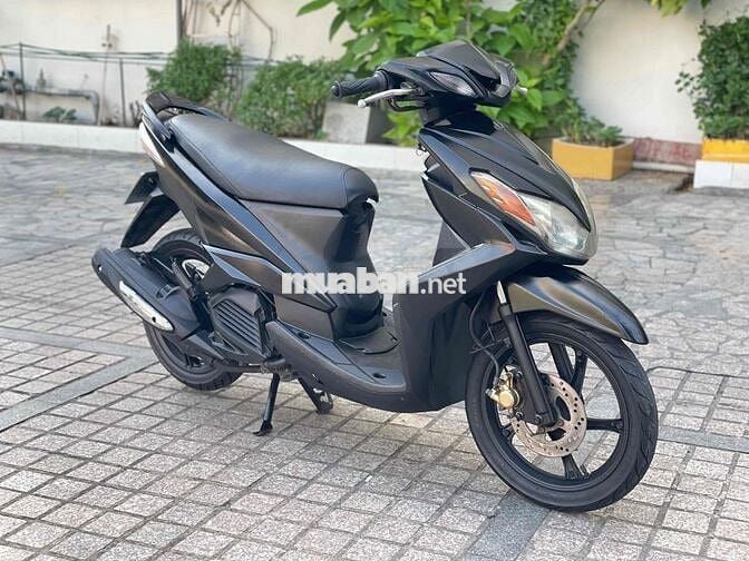Yamaha Luvias 2011 zin êm trả trc 4tr9 nhận xe