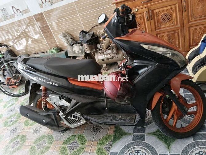 Honda Air Blade Đen Cam