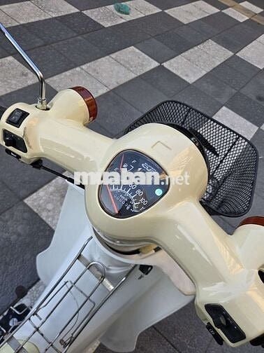 Honda Cub 50cc 2015 Vàng kem