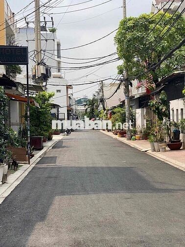 Cho thuê nhà nguyên căn hẻm xe tải thông gần Emat phan huy ích dt 40 m