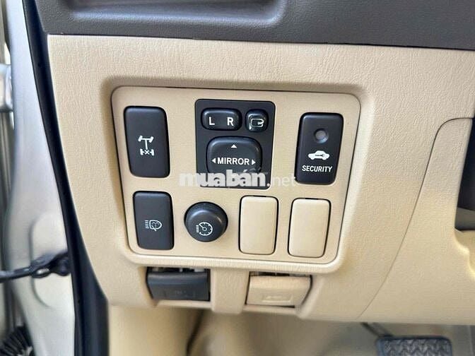 Toyota Fortuner 2012 2 Cầu Bản Cao Cấp Bạc