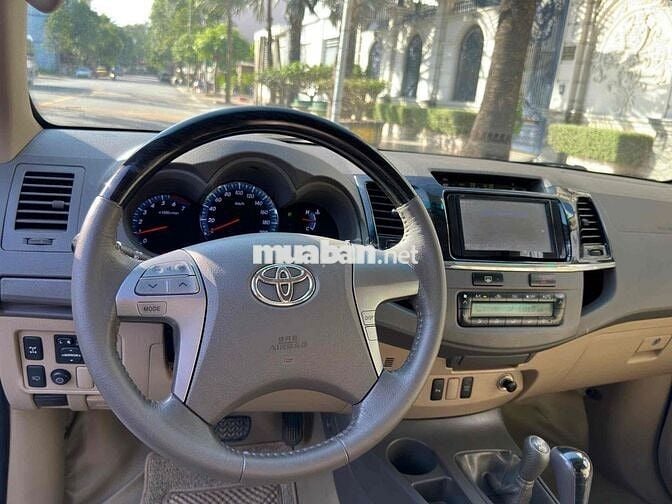 Toyota Fortuner 2012 2 Cầu Bản Cao Cấp Bạc