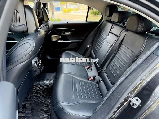Mercedes-Benz C300 AMG V3 Trắng Polar