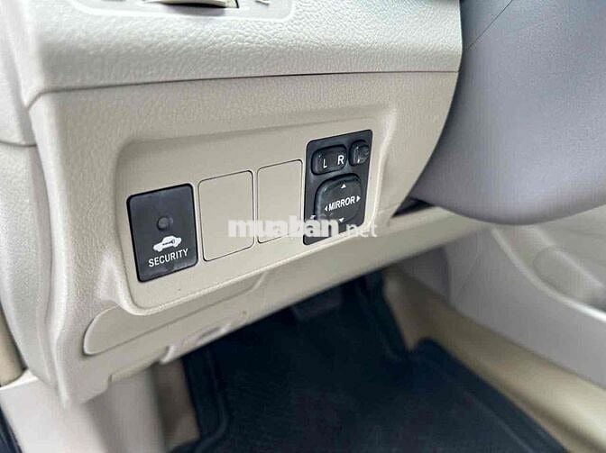 Toyota Corolla Altis 2010 2.0V Đen