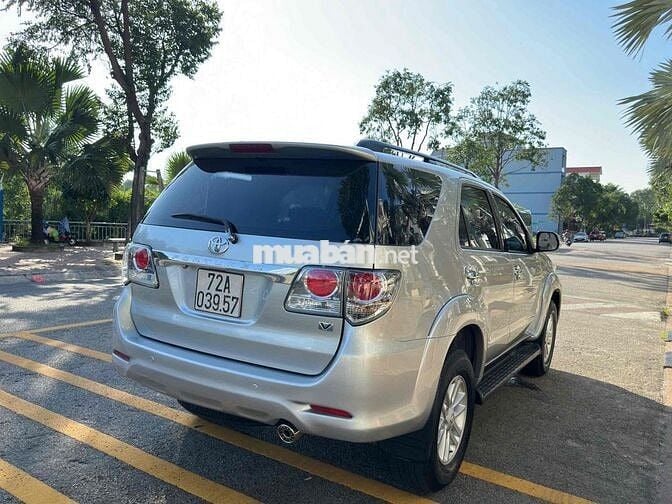 Toyota Fortuner 2012 2 Cầu Bản Cao Cấp Bạc