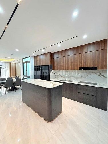 Bán nhà KBT 7,5 Tầng Ngõ 55 Phố Huỳnh Thúc Kháng Nhà Xây Mới.