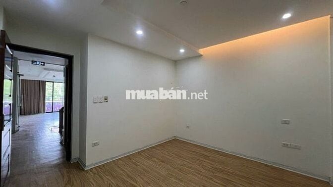 Cho thuê nhà làm văn phòng (tầng 1: 60m2, tầng 2: 62m2) tại Thanh Liệt