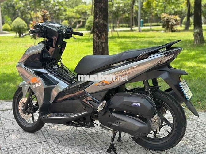 Honda Air Blade 125 Xám đen - góp nợ xấu