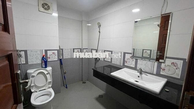 Cho thuê nhà làm văn phòng (tầng 1: 60m2, tầng 2: 62m2) tại Thanh Liệt