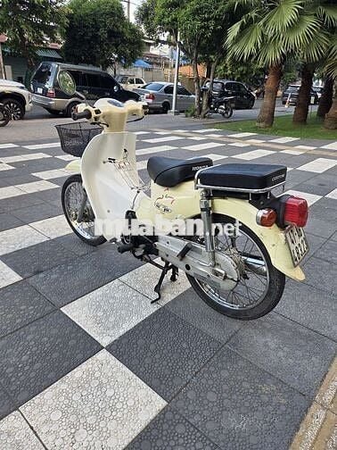 Honda Cub 50cc 2015 Vàng kem