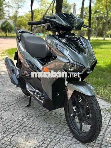 Honda Air Blade 125 Xám đen - góp nợ xấu