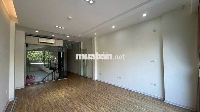 Cho thuê nhà làm văn phòng (tầng 1: 60m2, tầng 2: 62m2) tại Thanh Liệt