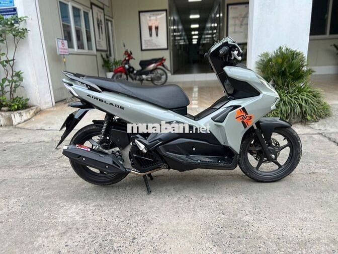Cần bán AB 2022, 125Fi, xám xi măng, chính chủ,zin
