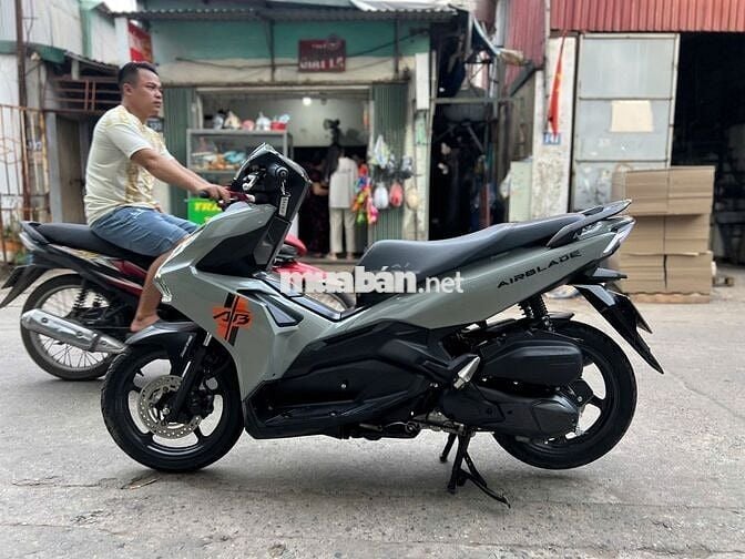Cần bán AB 2022, 125Fi, xám xi măng, chính chủ,zin