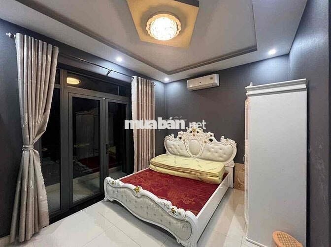 Cho Thuê Nhà 1 Trệt 2Lầu 4Phòng Ngủ Sân Ô Tô Ngay Trường Cao đẳng Y