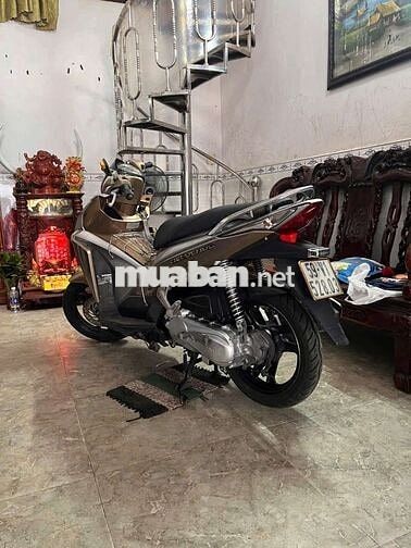 Mình cần bán Honda Air Blade FI 2012 