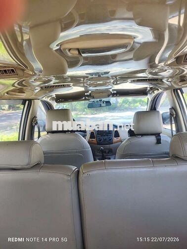 Toyota Innova 2009G Bạc