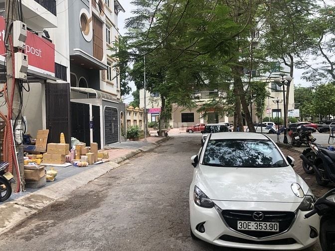 Nguyễn Văn Linh – Biệt Thự - 112 M - 4 Tầng – MT 5.2 M – Giá 27.3 Tỷ. 