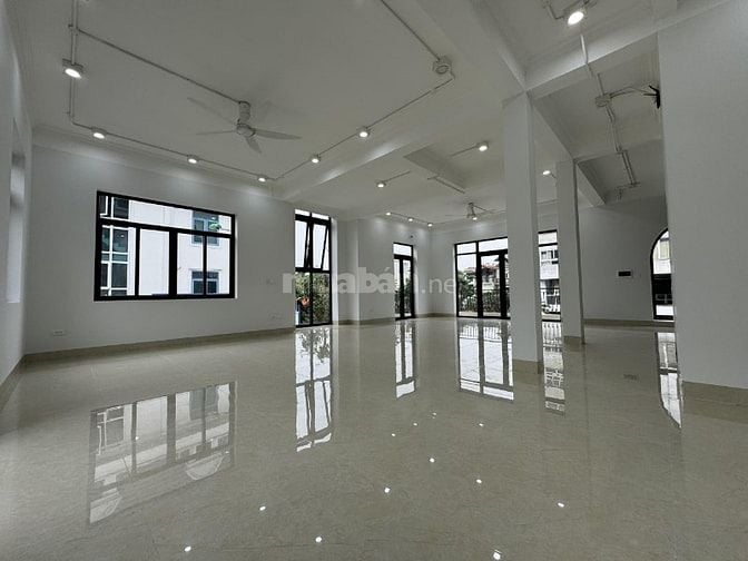 CHÍNH CHỦ CẦN BÁN CĂN BIỆT THỰ LÔ GÓC  3 MẶT TIỀN, PHỐ SA ĐÔI, ĐẠI MỖ