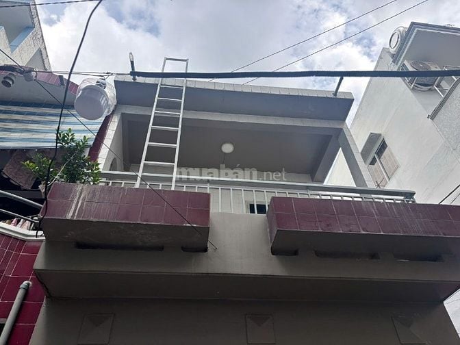CĂN 1: CHO THUÊ NHÀ HẺM 4M(BG) NGUYỄN VĂN CỪ, P.2, Q.5, 11TR. 