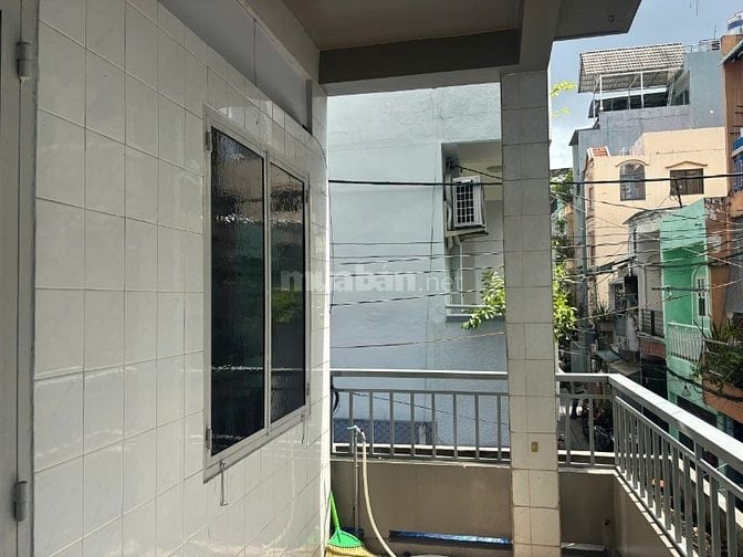 CĂN 1: CHO THUÊ NHÀ HẺM 4M(BG) NGUYỄN VĂN CỪ, P.2, Q.5, 11TR. 