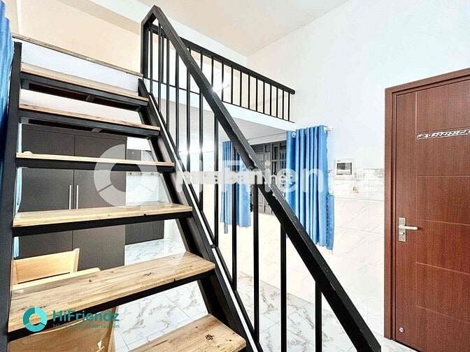 CHO THUÊ PHÒNG 3 CỬA SỔ TRỜI THOÁNG - THANG MÁY - GẦN NGÃ TƯ BỐN XÃ