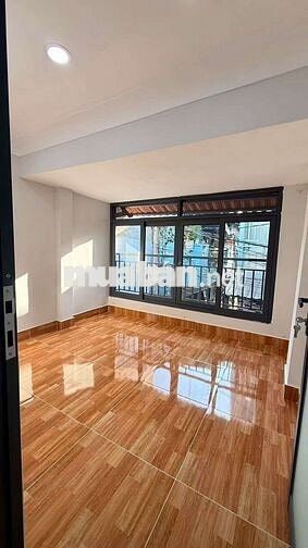 Bán Nhà mới 28,8m2 tổng DTSD 58m2. 1 Lầu 2PN2WC. Metro Q12