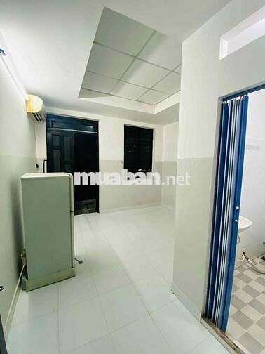 CHÍNH CHỦ CHO THUÊ PHÒNG BAN CÔNG SẴN NỘI THẤT