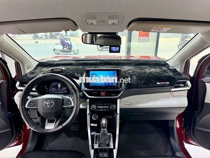 Toyota Veloz Cross Top 2023 Đỏ 14.129 Km