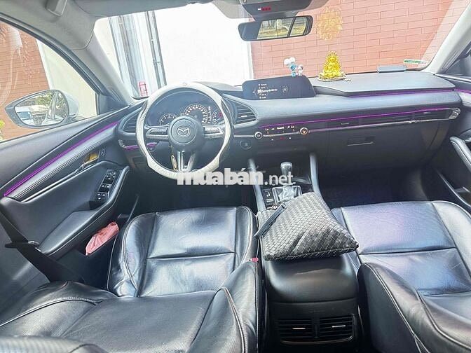 Mazda 3 2022 1.5L Luxury - 160000 km