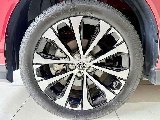 Toyota Veloz Cross Top 2023 Đỏ 14.129 Km