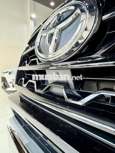 Toyota Fortuner 2.7AT Xăng 4x4 2022 Đen