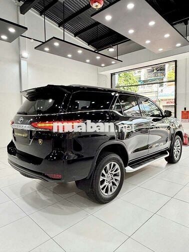 Toyota Fortuner 2.7AT Xăng 4x4 2022 Đen