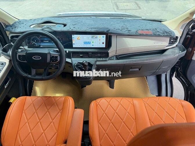 Transit Limousine Skybus 2025 12 chỗ Đen- Xe XhĐ