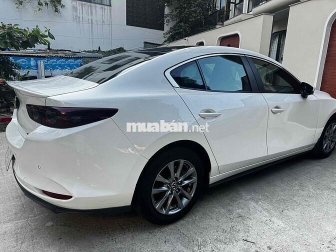 Mazda 3 2022 1.5L Luxury - 160000 km